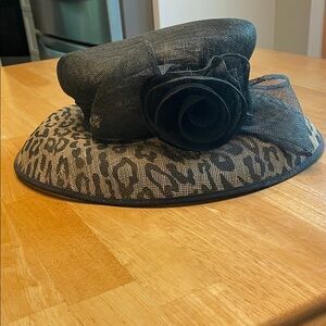 Chic Black and Leopard Women's Hat with Floral Detail